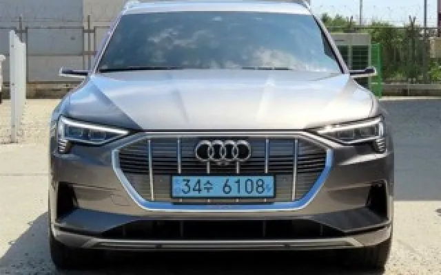 e-트론 55 콰트로